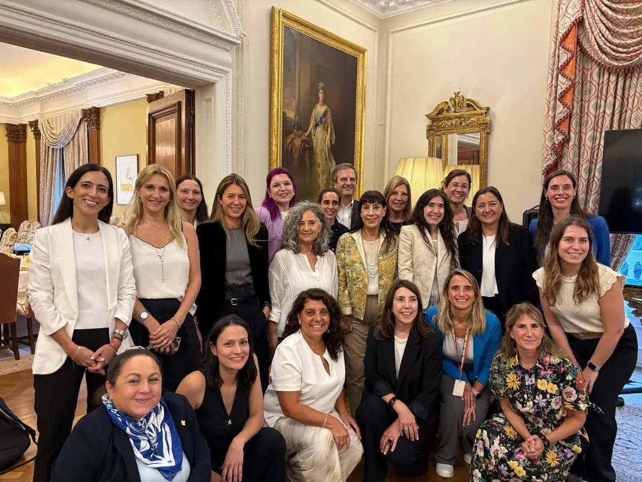 Participación en el encuentro “Mujeres líderes en el mundo corporativo barreras y avances en el camino hacia la igualdad”